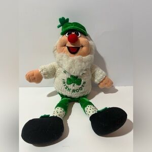 Traditional Craftwear Plush Happy Irish Old Man Beard Shamrock Hat Sweater VTG